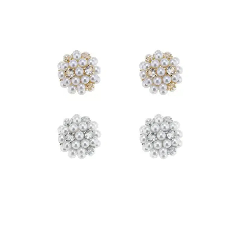 Ohrringe mit kleinen Perlen und Steinen, Gold oder Silber