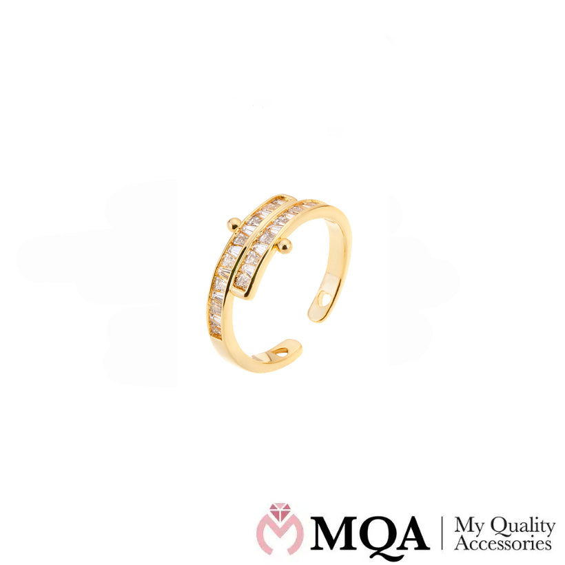 Ring, goldfarben mit Glassteinen