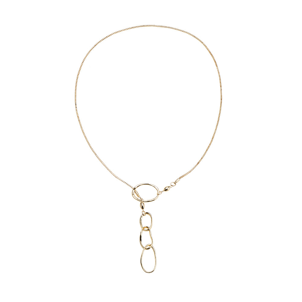 Halskette mit Ringen als Anhänger