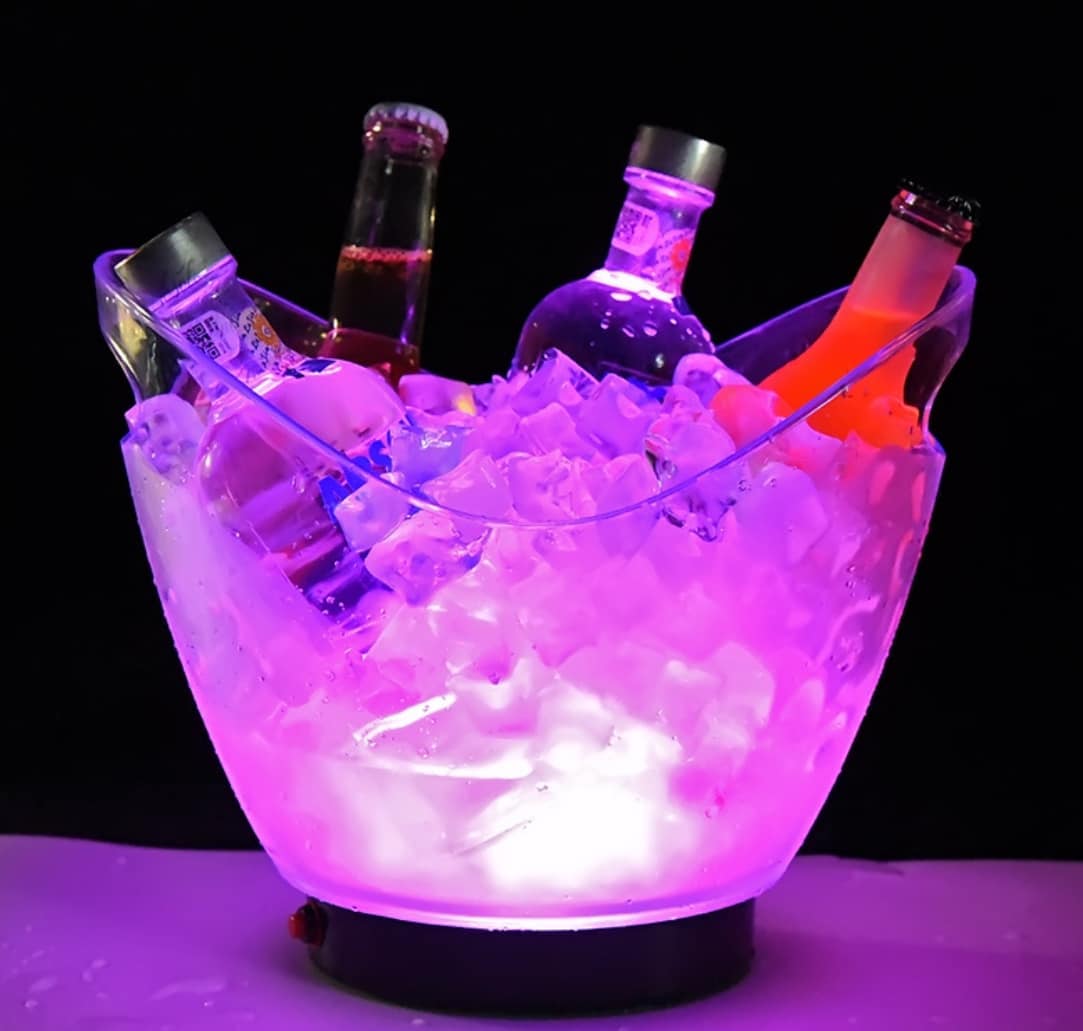 Weinkühler mit LED-Licht