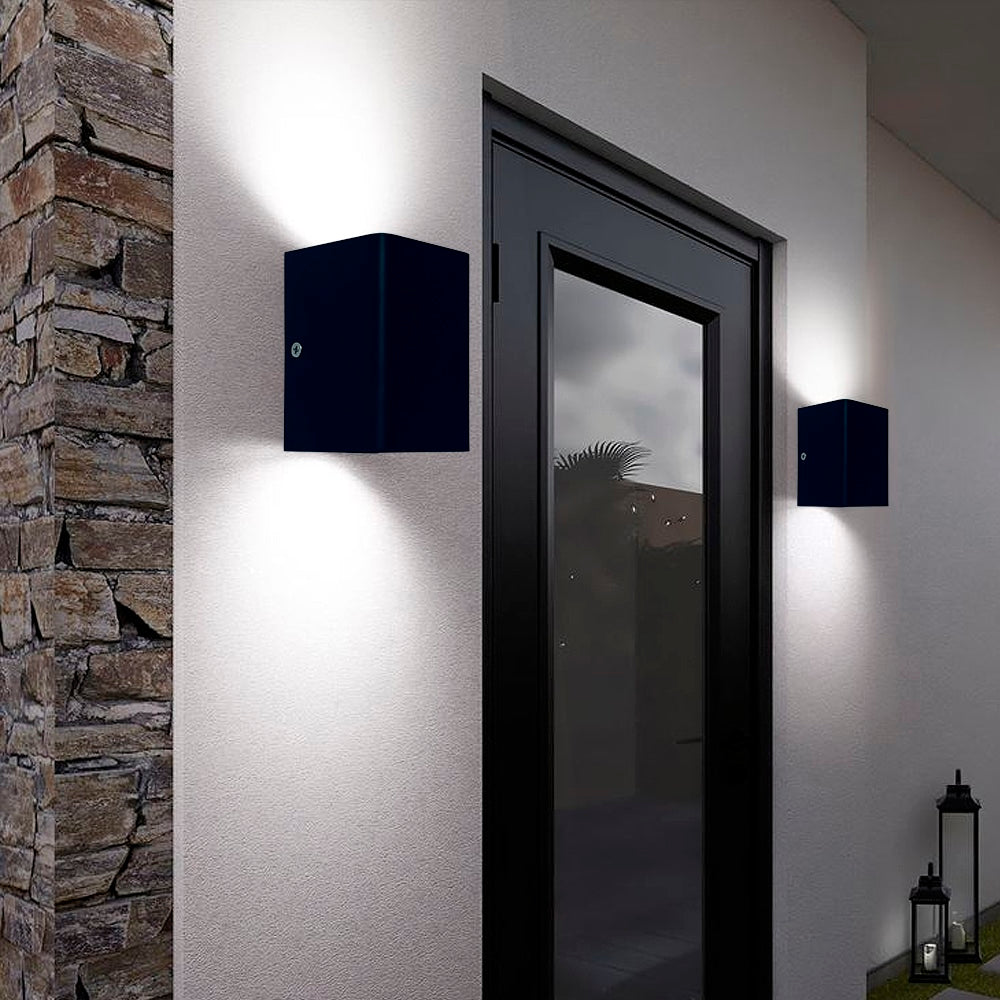 LED-Wandleuchte (Up- & Downlight) – farbiges und weißes Licht – inkl. Fernbedienung