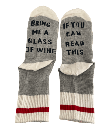One-Size-Socken "bring me a glass of wine"