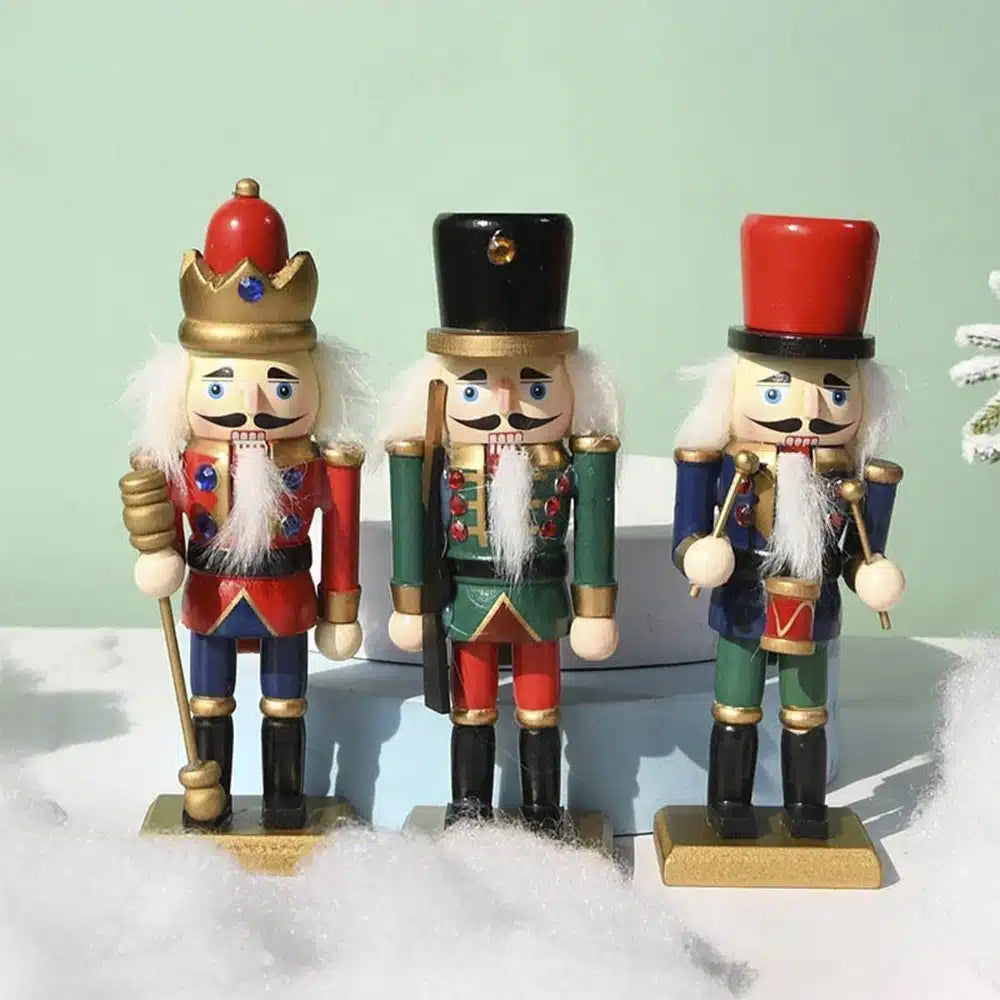 Nussknacker-Figuren aus Holz - 15 cm, Set mit 3 Figuren