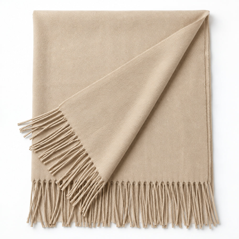 Eleganter Schal mit Fransen – In mehreren schönen Farben  – 70 x 180 cm – 200 g.