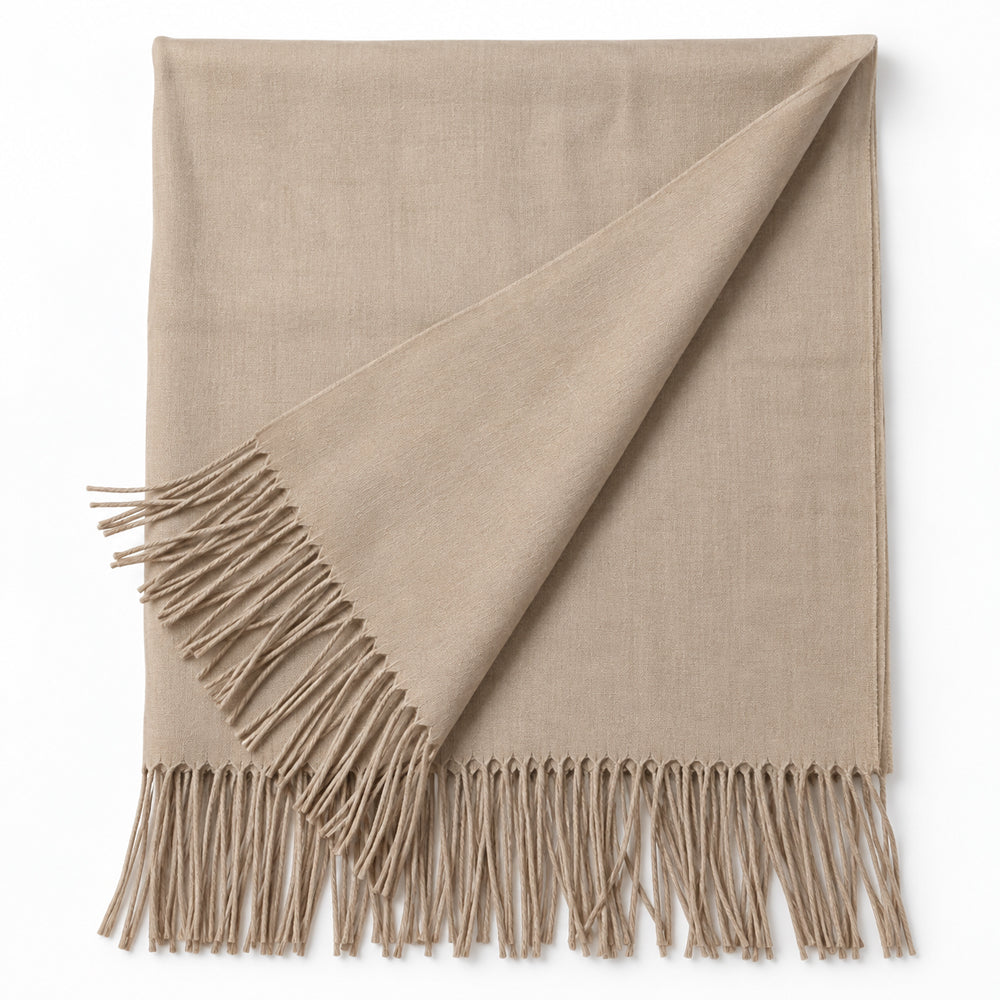 Eleganter Schal mit Fransen – In mehreren schönen Farben  – 70 x 180 cm – 200 g.