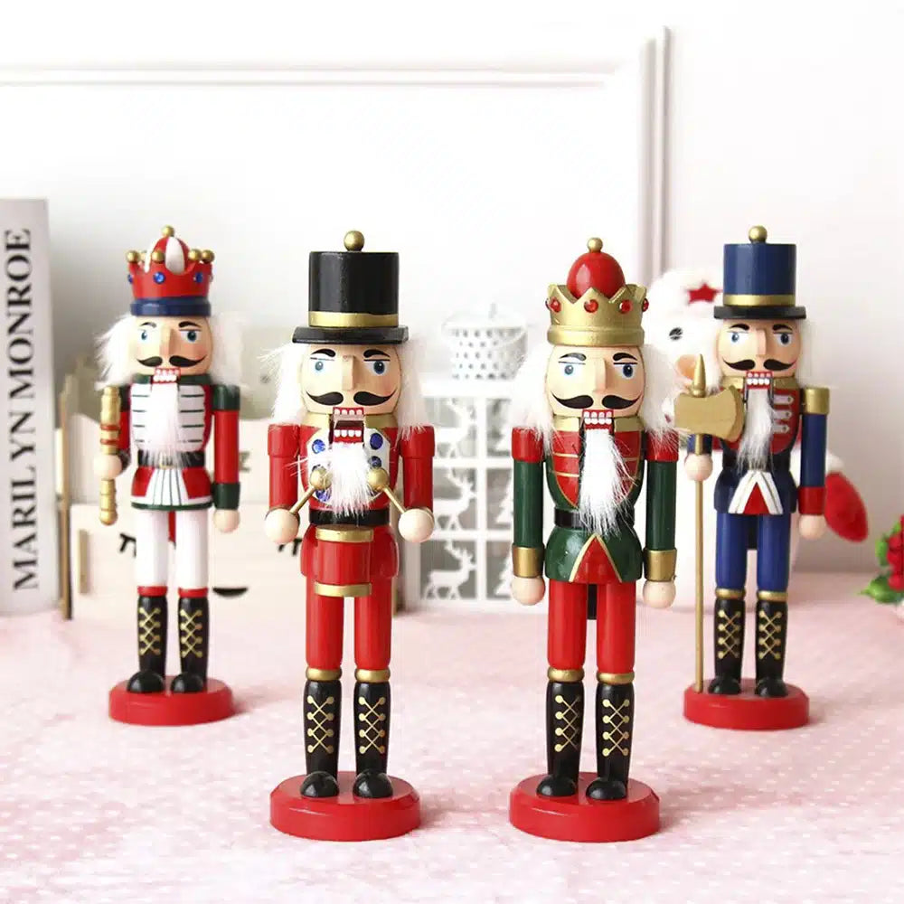 Nussknacker-Figuren aus Holz - 24 cm, Set mit 3 charmanten Figuren