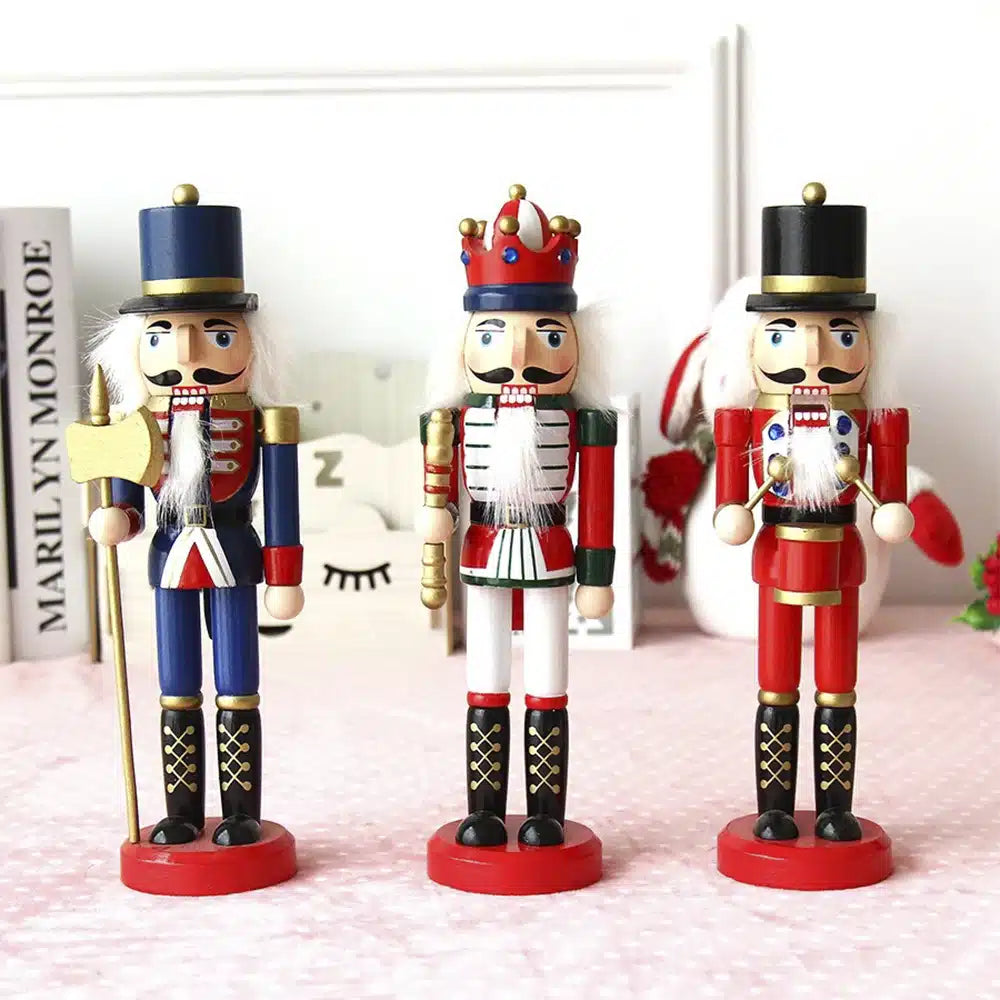 Nussknacker-Figuren aus Holz - 24 cm, Set mit 3 charmanten Figuren