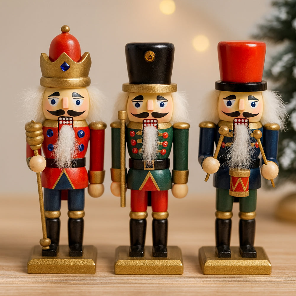 Nussknacker-Figuren aus Holz - 15 cm, Set mit 3 Figuren