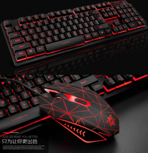 Hochwertiges 4-in-1-Gamer-Set mit Tastatur / Maus / Headset / Mauspad