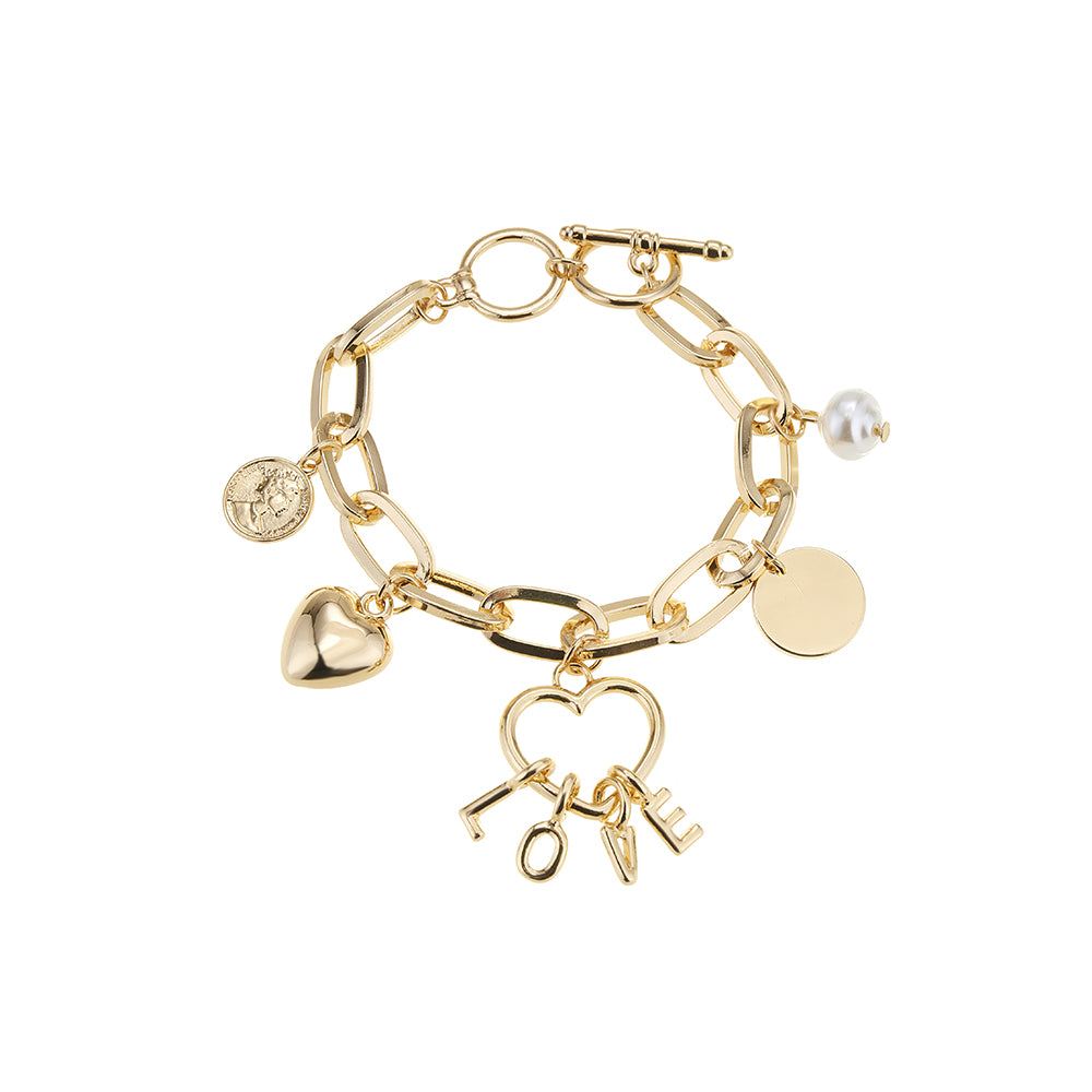 Armband mit "LOVE"-Anhänger und süßen Charms