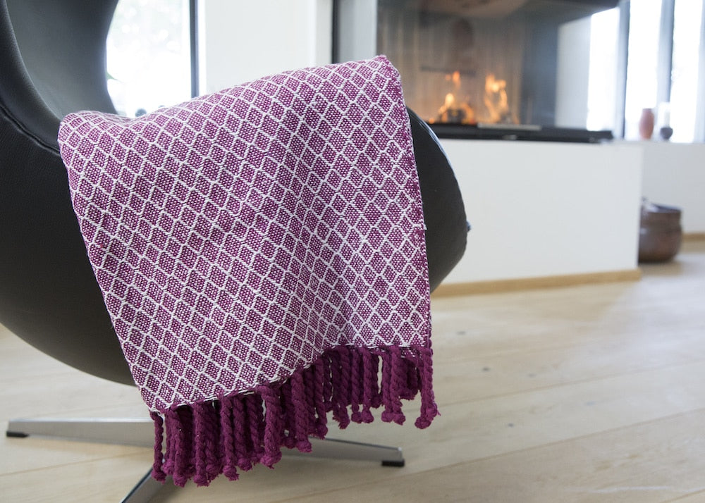 Decke mit Fransen aus 100 % Baumwolle - 135 x 200 cm. von Rugs'N'More