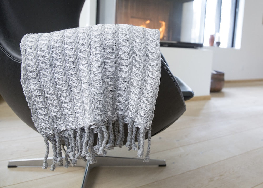 Decke mit Fransen aus 100 % Baumwolle - 135 x 200 cm. von Rugs'N'More