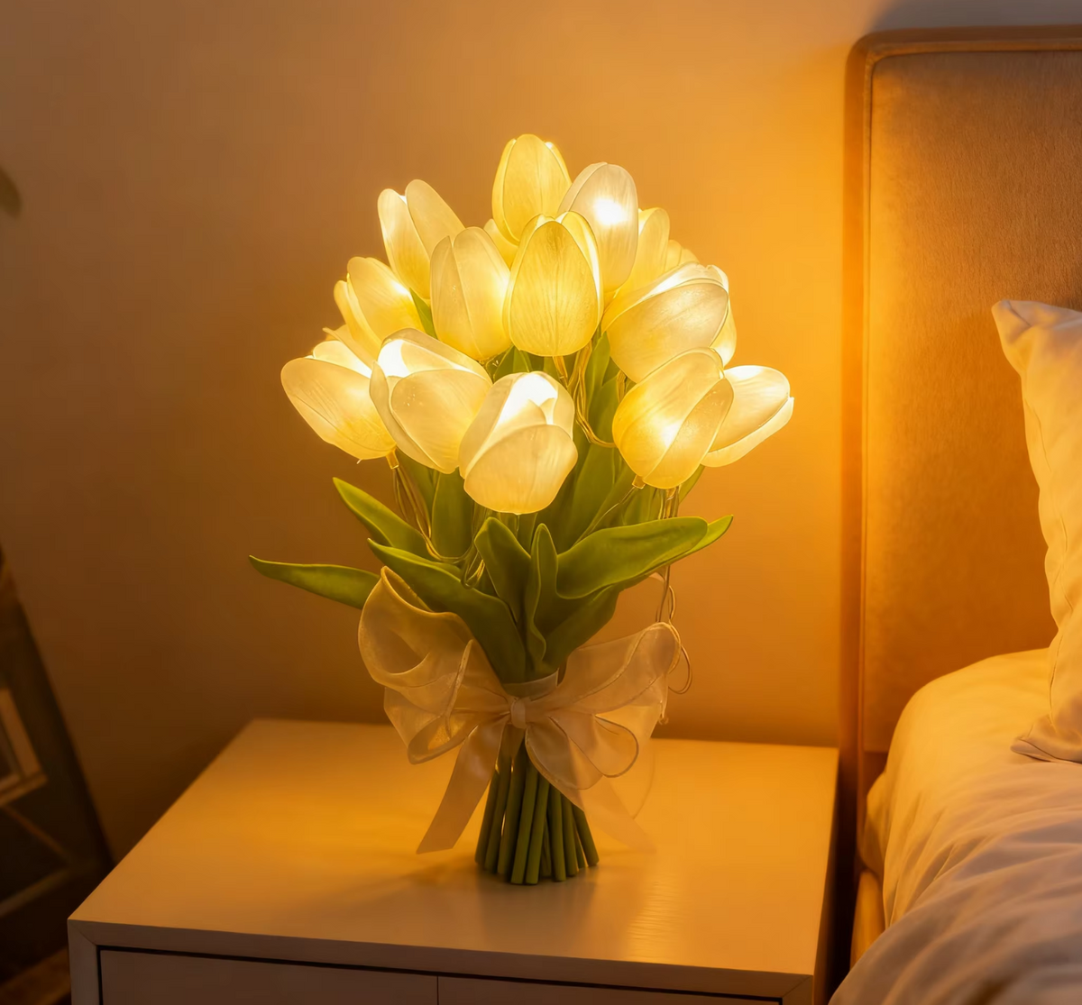 LED-Tulpenstrauß – 10 weiße Tulpen mit warmweißem Stimmungslicht
