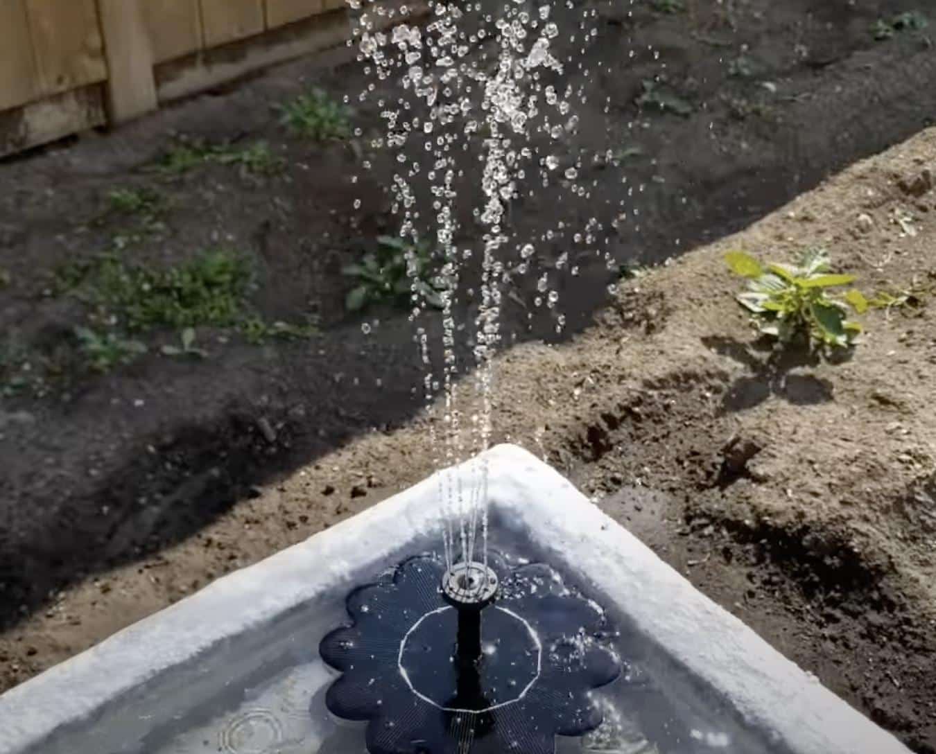 Springbrunnen solarbetrieben (schwimmend)