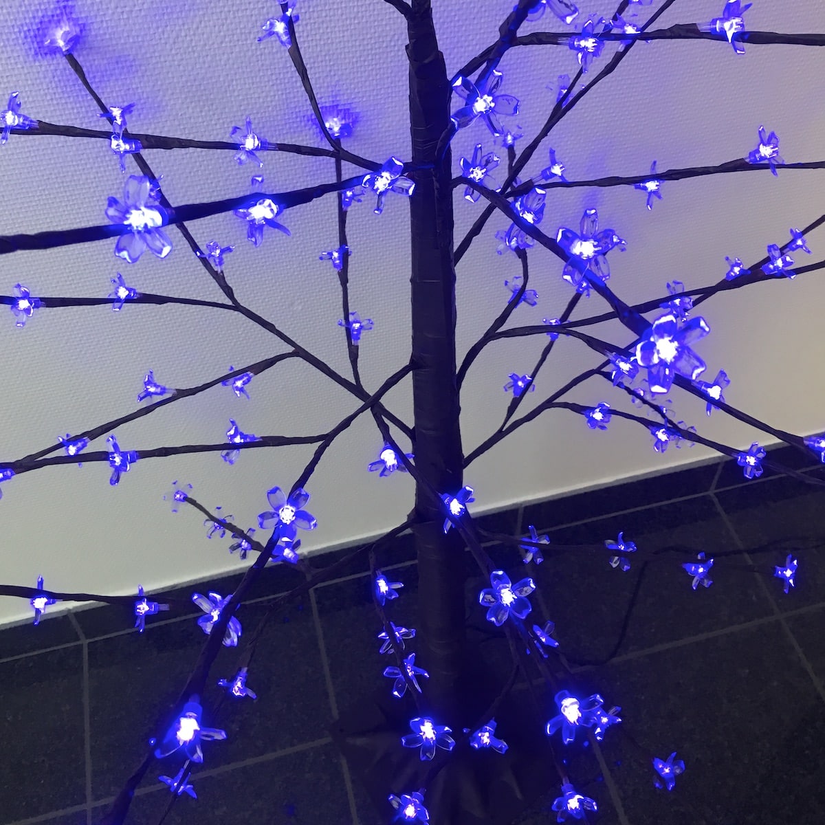 Lichbaum LED-Multifunktion 140 cm. inkl. Fuß (blaue LED)