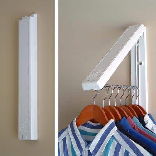 Zusammenklappbare Kleiderstange für die Wand