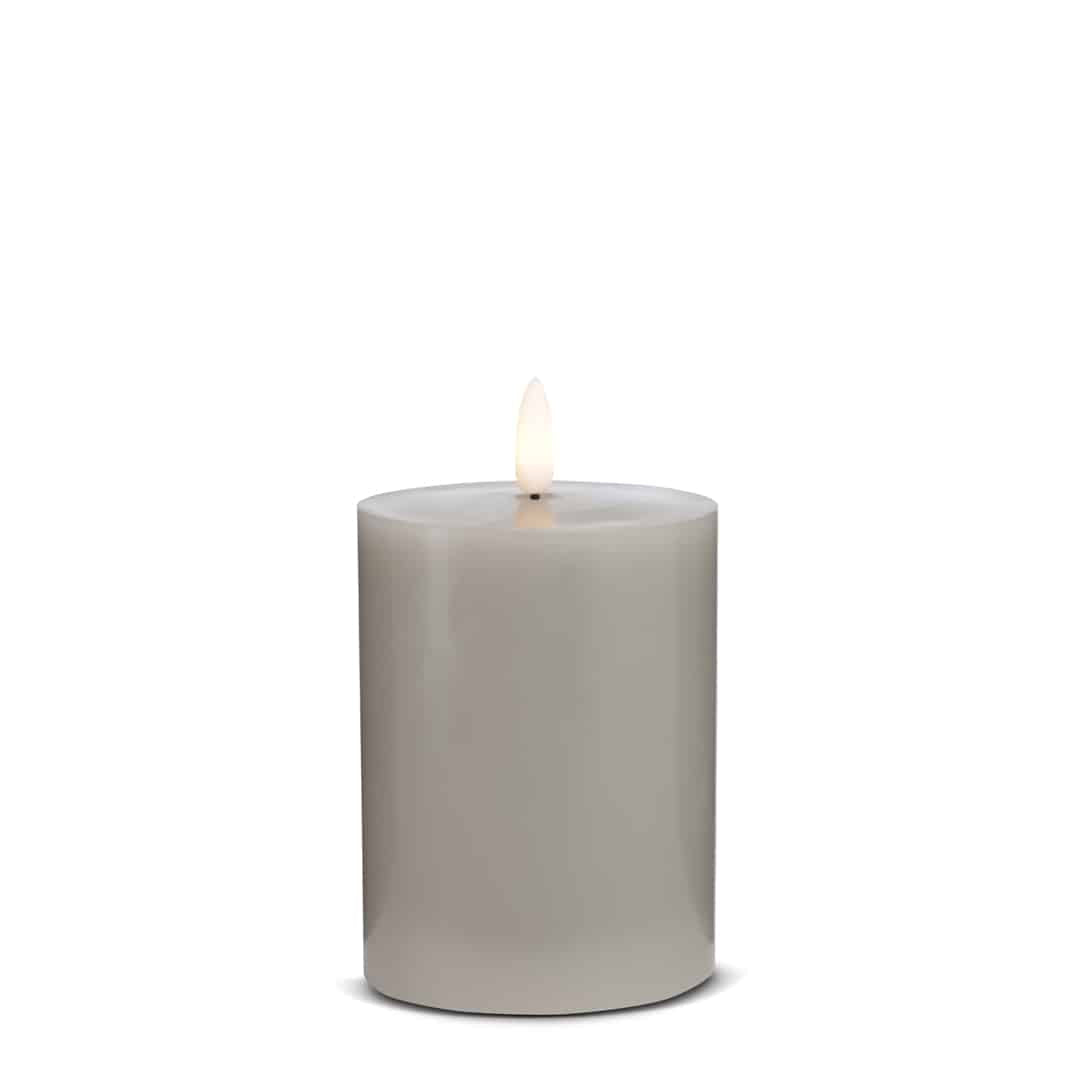 LED-Kerze mit realistisch bewegter Flamme 7,5x12,5cm