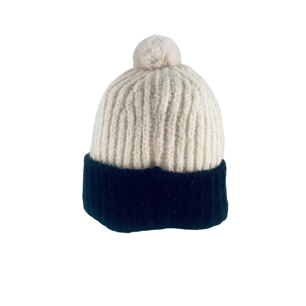 Trendige Strickmütze mit Quaste und umschlagbarem Rand