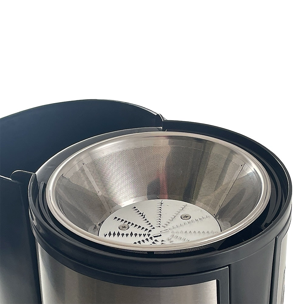 Entsafter mit Kanne 800W (1,25 Liter Tresterbehälter)