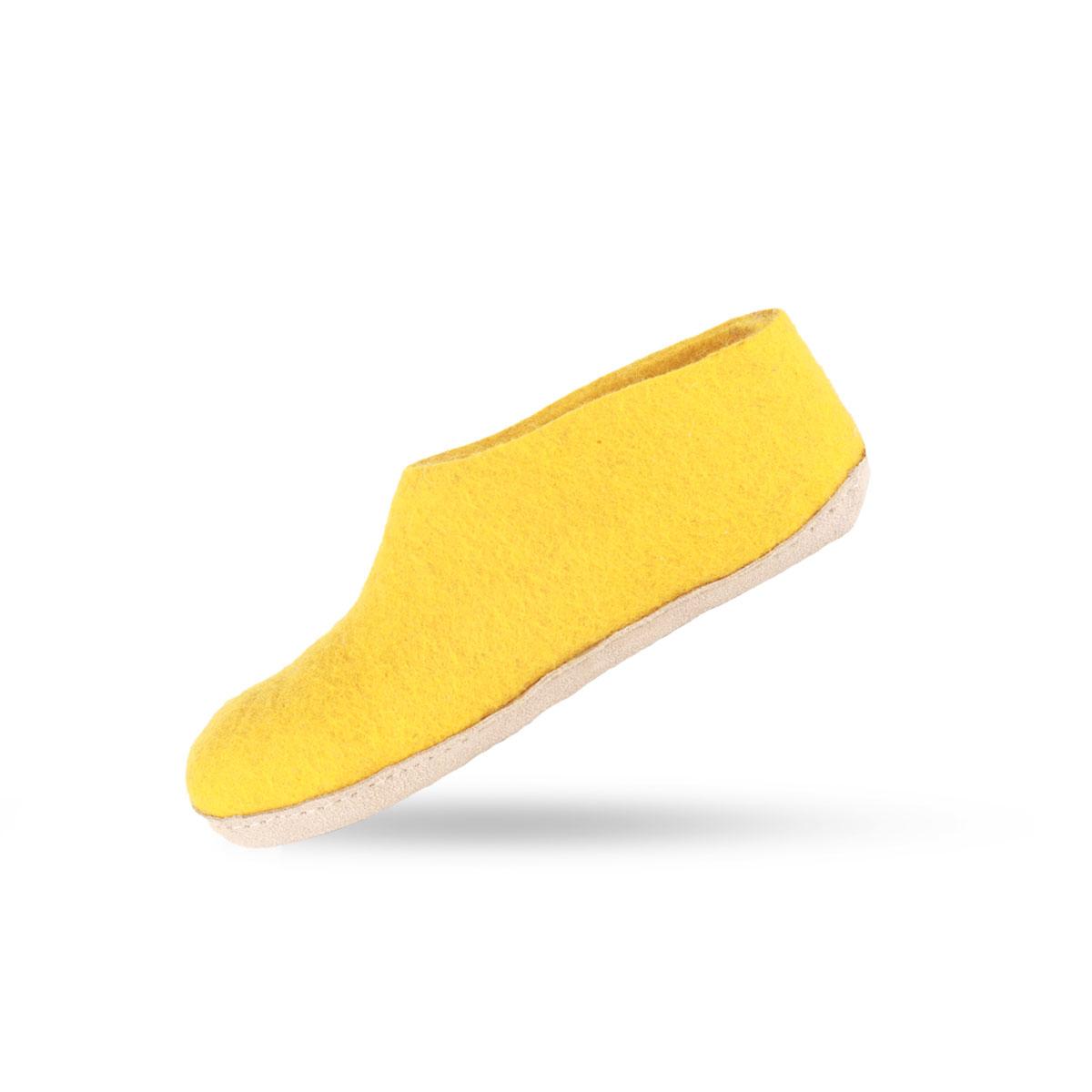 Wollhausschuhe (100% reine Wolle) - Modell Curry Gelb mit Sohle aus Leder - Dänisches Design von SHUS