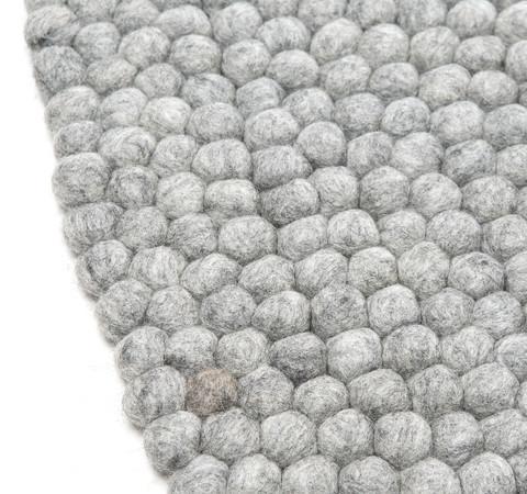 Kugelteppich aus 100 % reiner Nepalwolle – Hellgrau