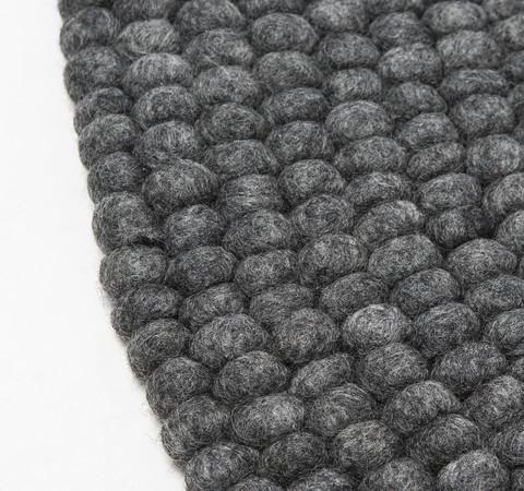 Kugelteppich aus 100 % reiner Nepalwolle – Dunkelgrau