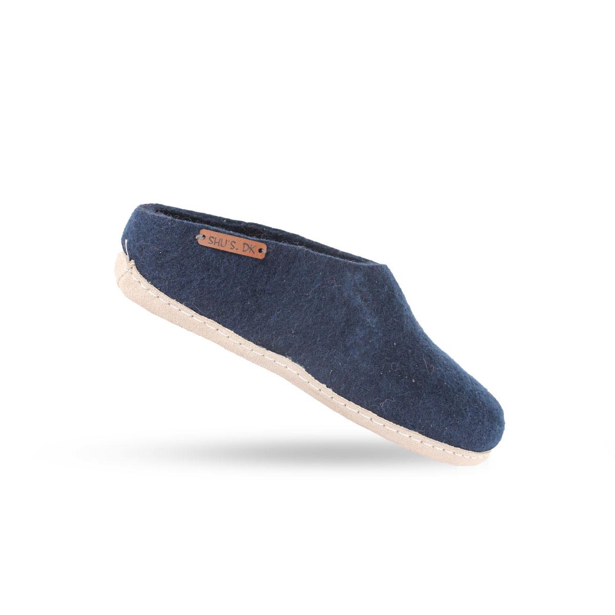 Wollpantoffel (100% reine Wolle) - Modell Blau mit Sohle aus Leder