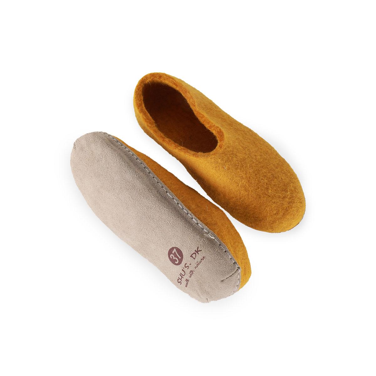 Wollpantoffel (100% reine Wolle) - Modell Curry Gelb mit Sohle aus Leder