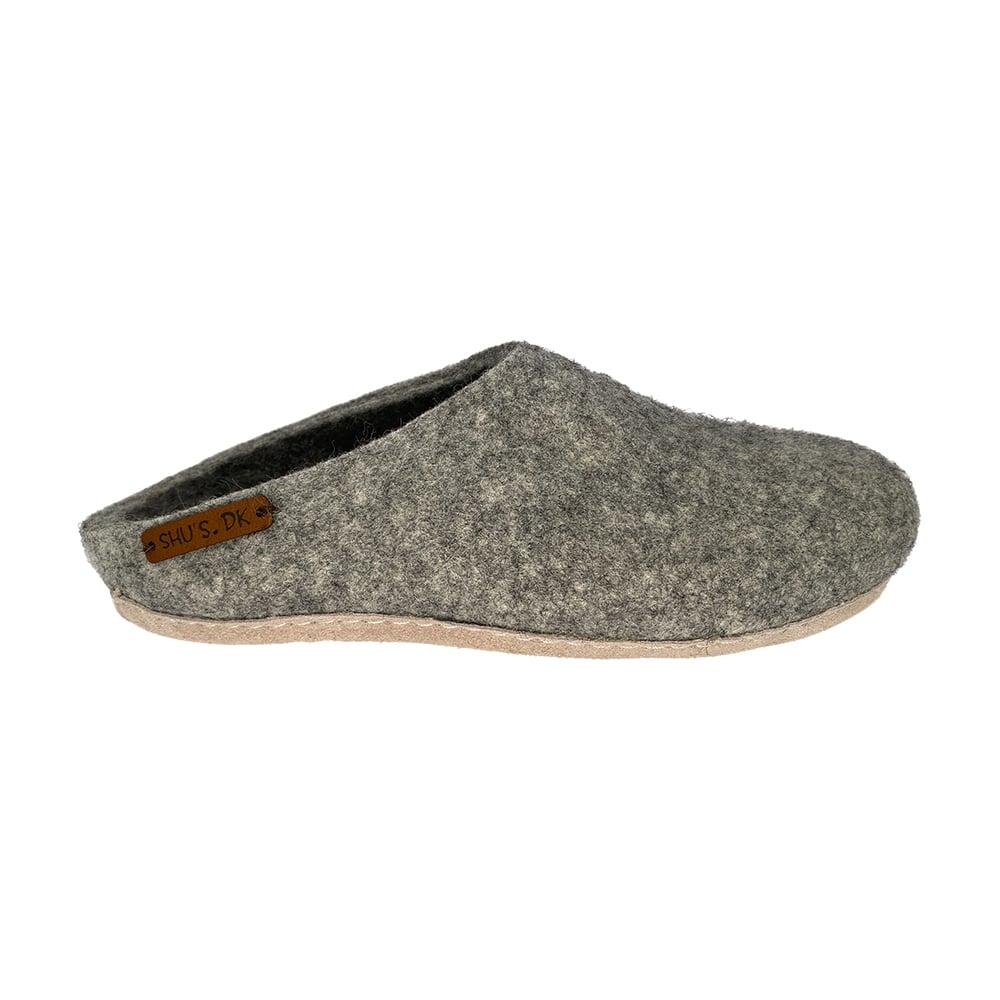 Wollpantoffel (100% reine Wolle) - Modell Grau mit Sohle aus Leder