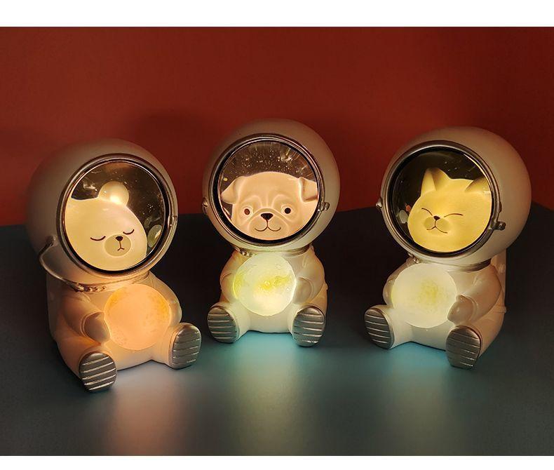 LED-Astronauten-Nachtlicht mit Tieren
